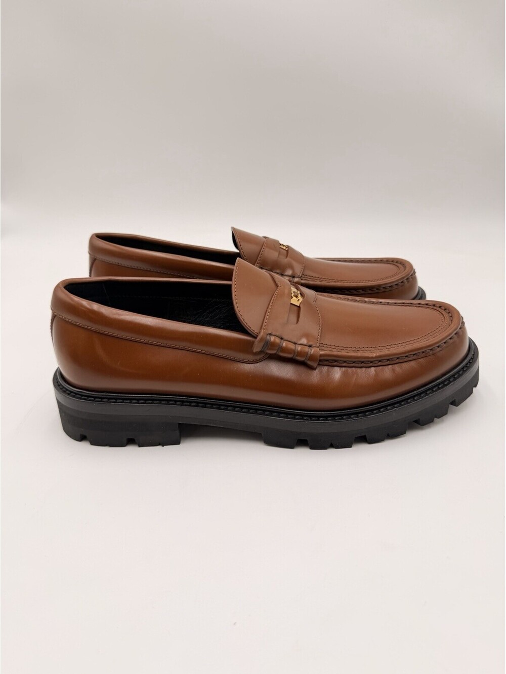 Celine Margaret Triomphe Chunky Loafers in polished bull leather Size 41